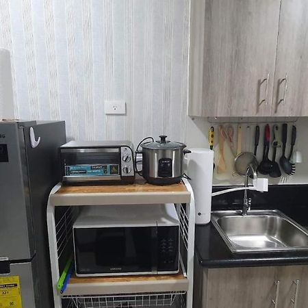 Schoenes Apartment Mit Pool-Nutzung 마닐라 외부 사진