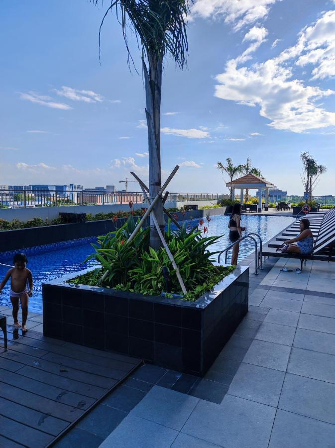 Schoenes Apartment Mit Pool-Nutzung 마닐라 외부 사진